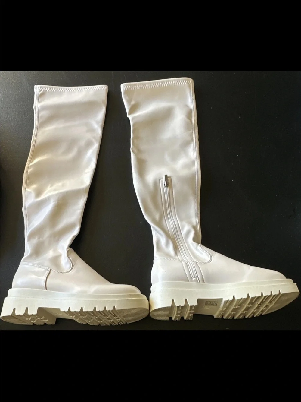 Women's Lace-Up Chelsea Boots - Cream